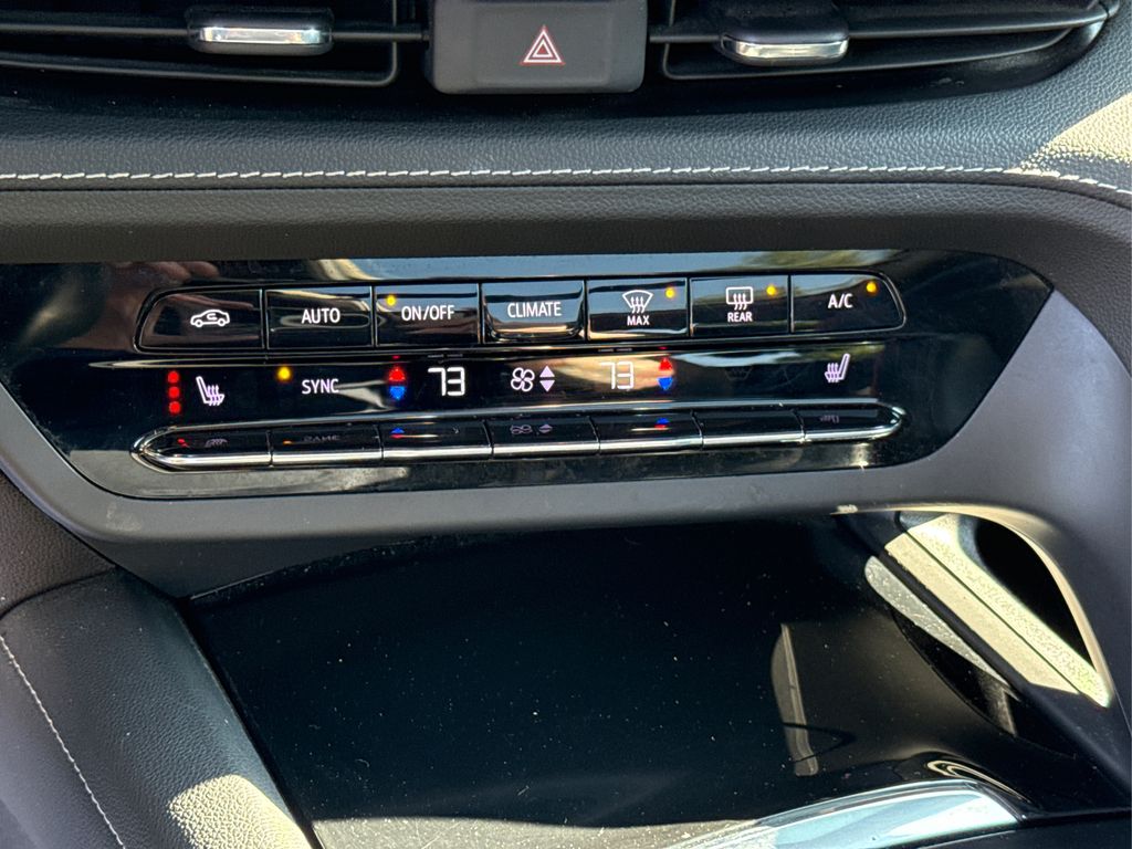 2022 Buick Envision Essence photo 31