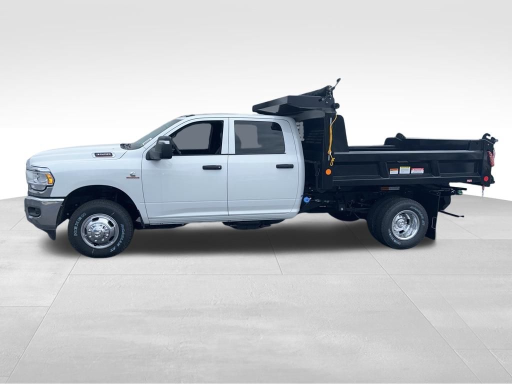 2024 Ram 3500 Tradesman photo 3