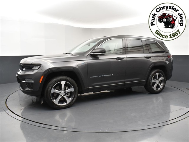 2023 Jeep Grand Cherokee 4xe photo 3