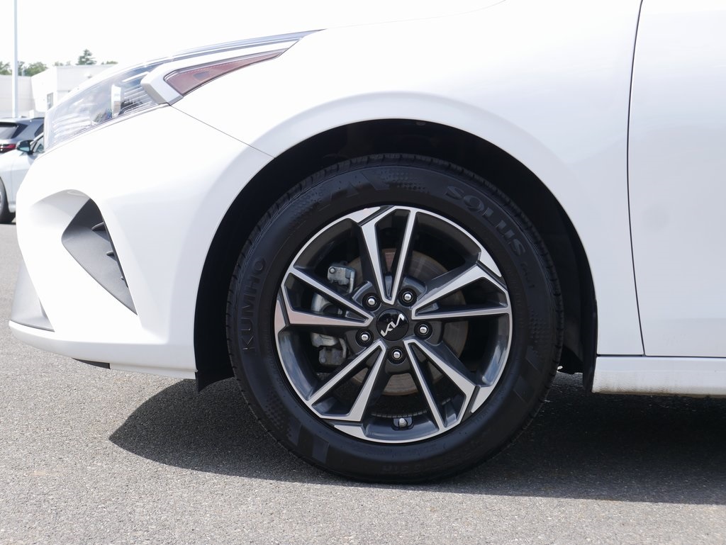 2024 Kia Forte LXS photo 10