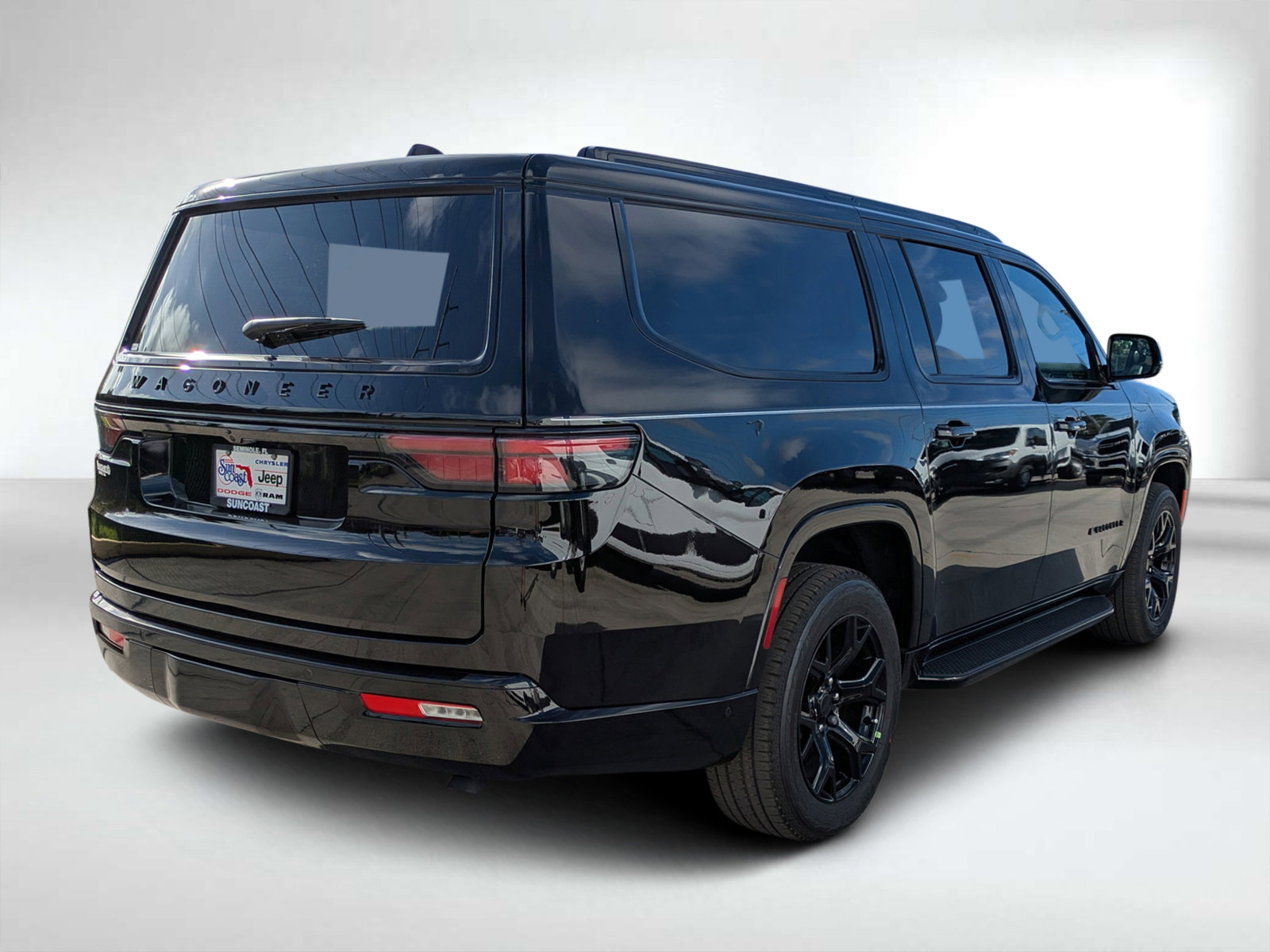 2025 Jeep Wagoneer L Series II photo 3