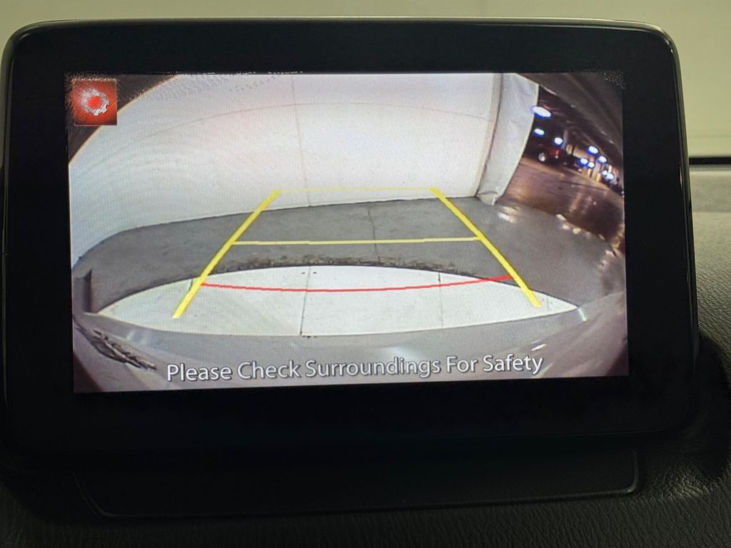 2020 Toyota Yaris L photo 25