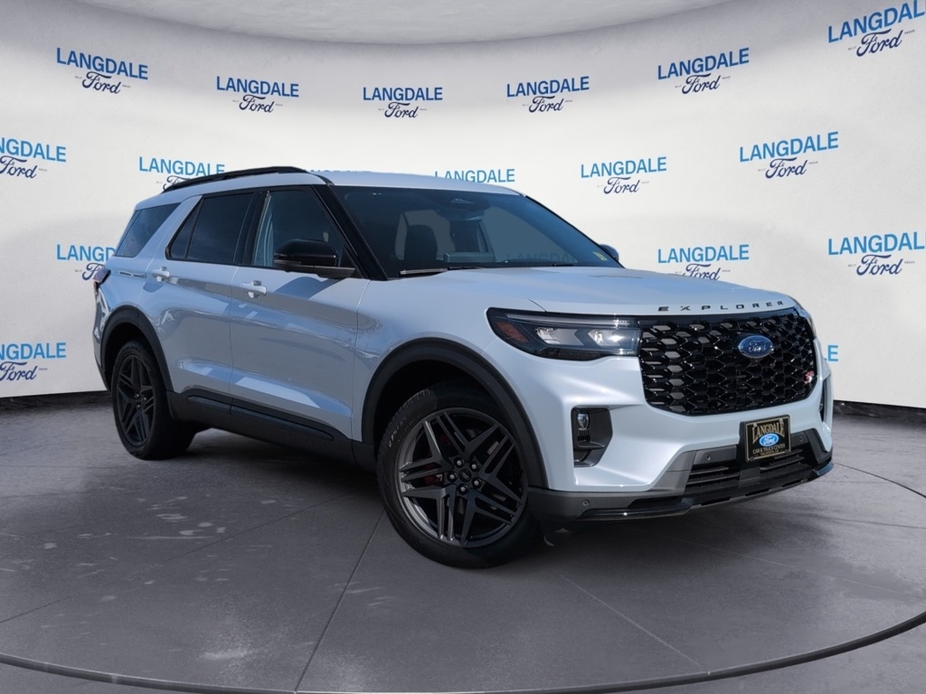 2026 Ford Explorer ST's photo