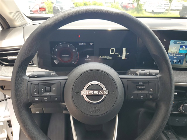 2025 Nissan Kicks SV photo 6