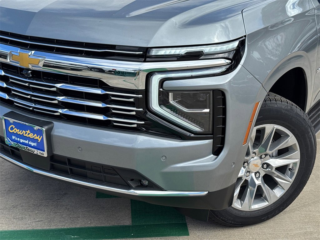 2025 Chevrolet Tahoe Premier photo 2