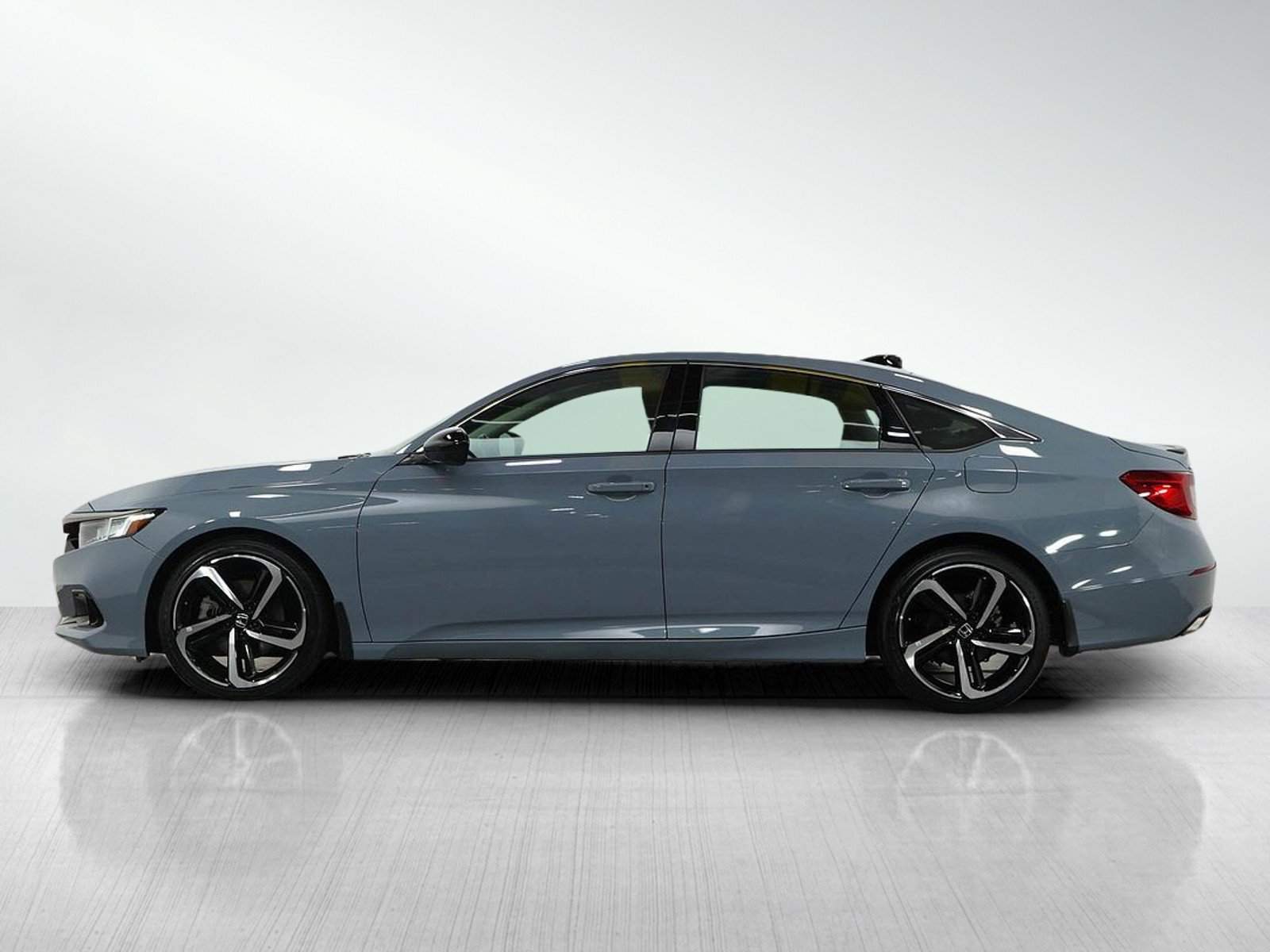Used 2022 Honda Accord Sport SE with VIN 1HGCV1F4XNA070171 for sale in Burnsville, Minnesota