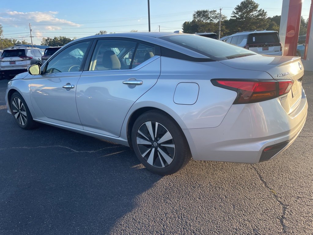2022 Nissan Altima 2.5 SV photo 3