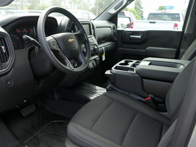 2025 Chevrolet Silverado 1500 Custom photo 12