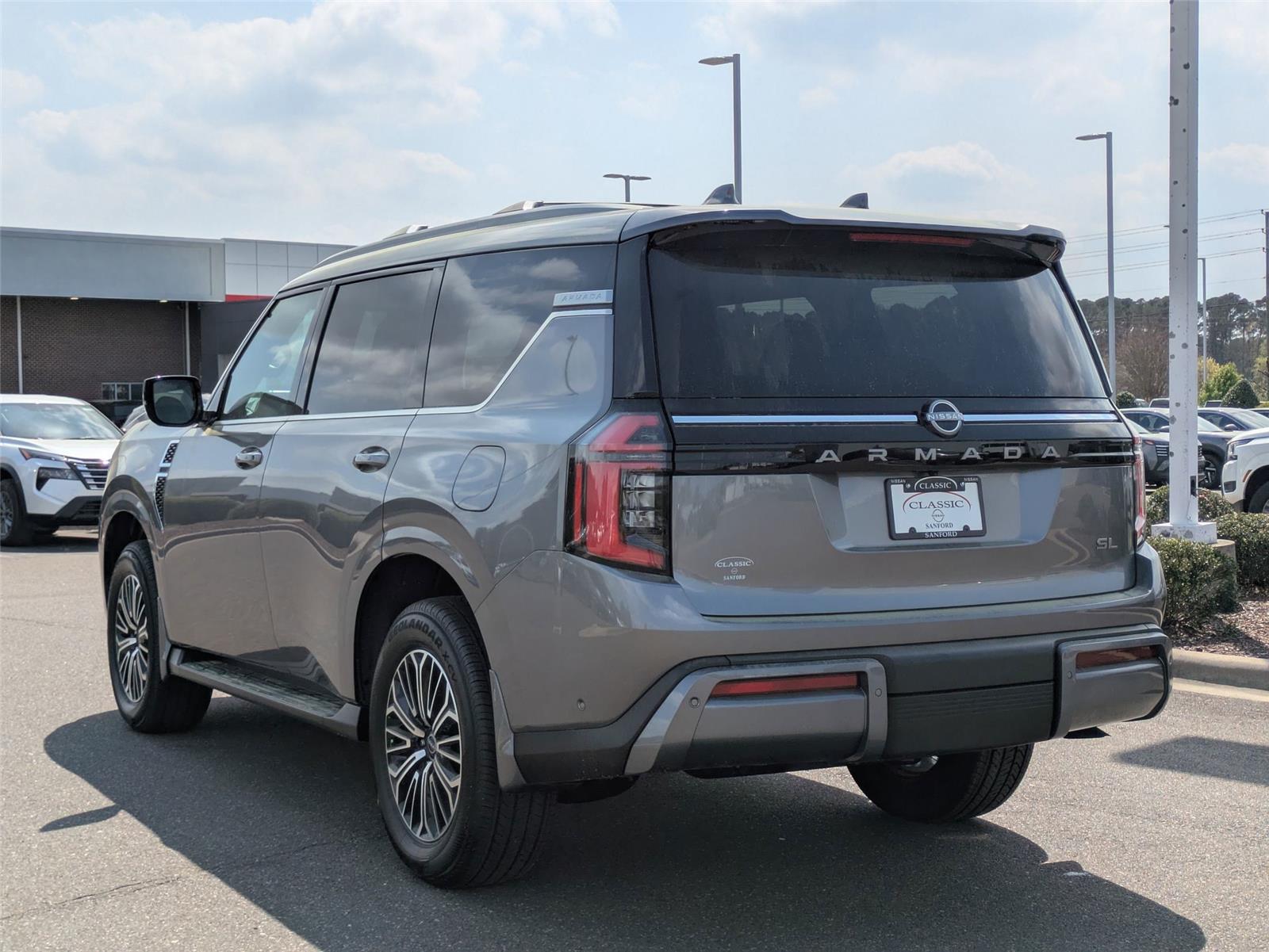 2025 Nissan Armada SL photo 7