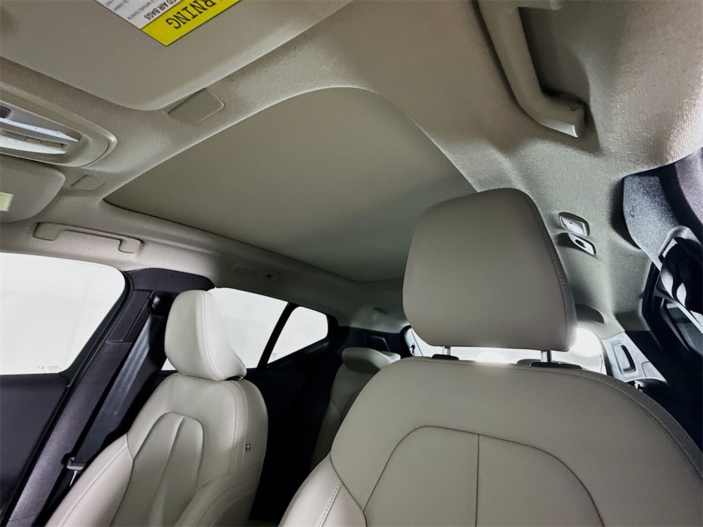 2026 Volvo XC40 Plus photo 22