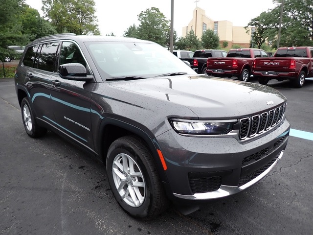 2024 Jeep Grand Cherokee Laredo photo 7