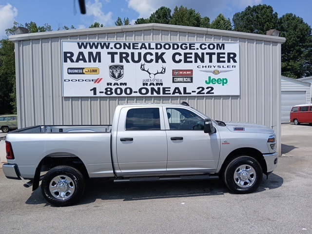 2026 Ram 2500 Tradesman photo 2