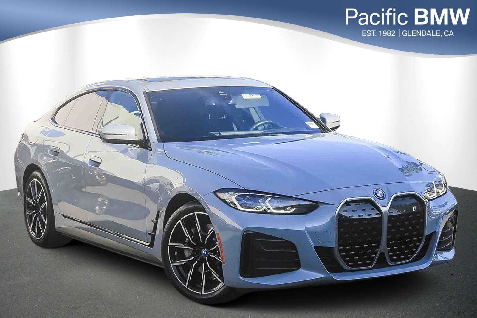 2023 BMW i4 40's photo