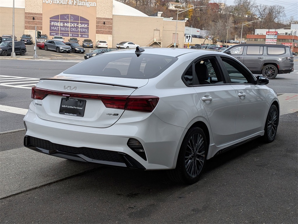 2023 Kia Forte GT-Line photo 4