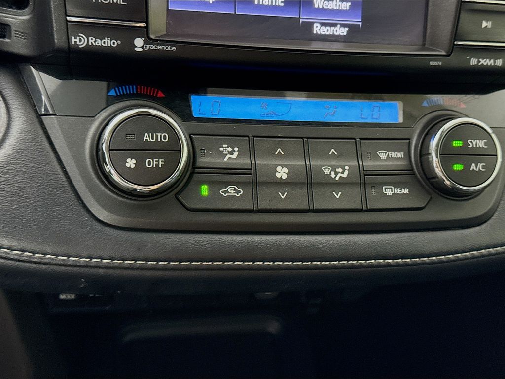 2018 Toyota RAV4 XLE photo 12