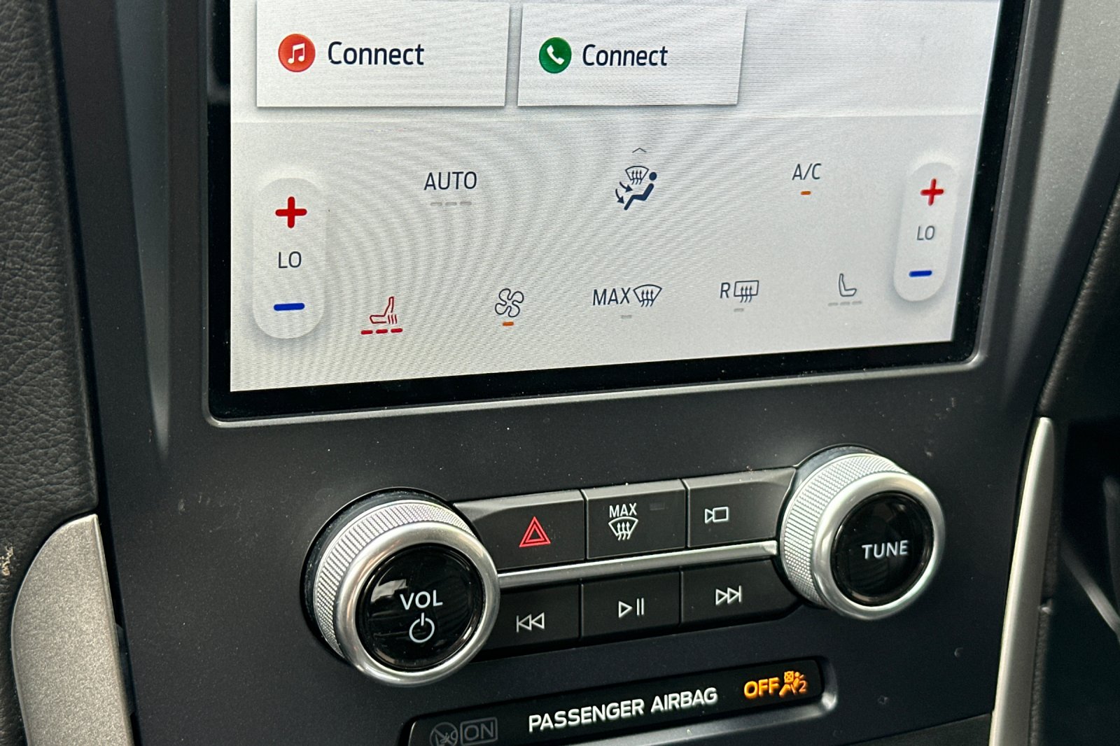 2022 Ford Edge SEL photo 19