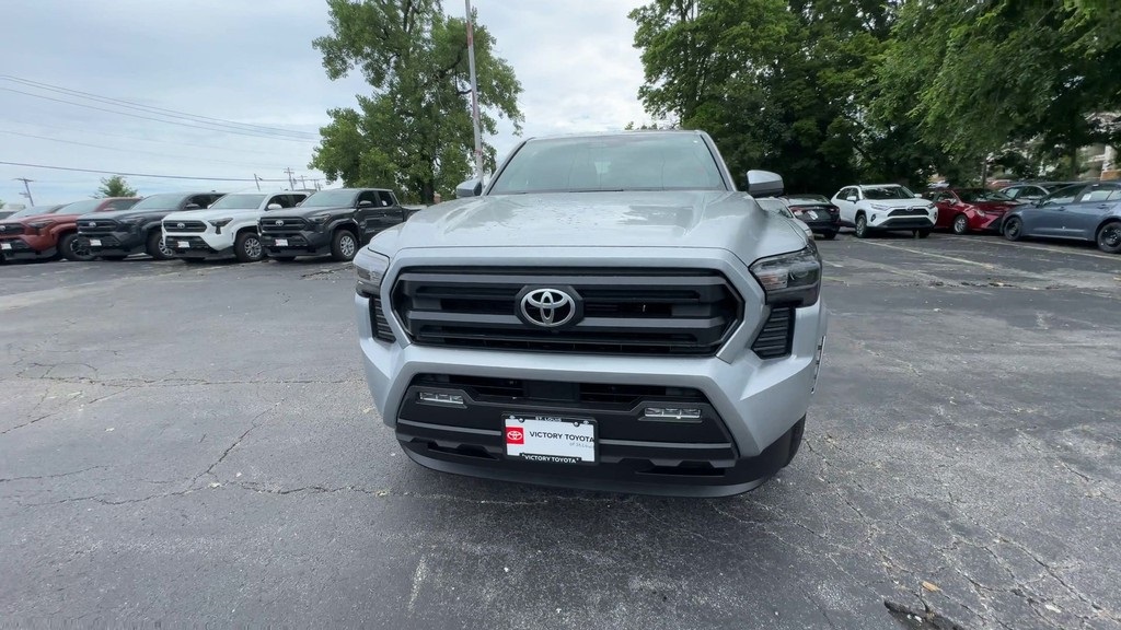 2025 Toyota Tacoma SR5 4x4 Double Cab photo 3
