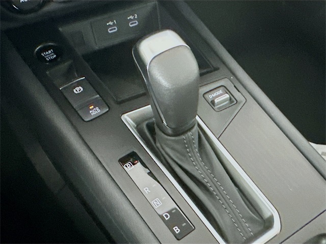 2026 Nissan Kicks SV photo 18