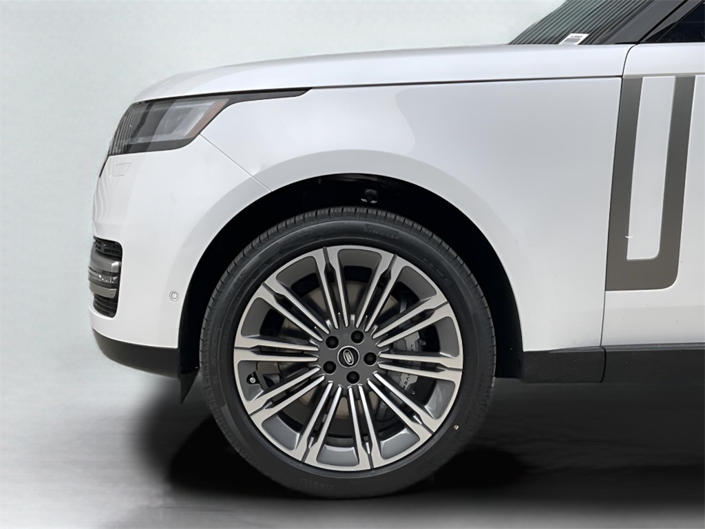 2025 Land Rover Range Rover SE photo 8