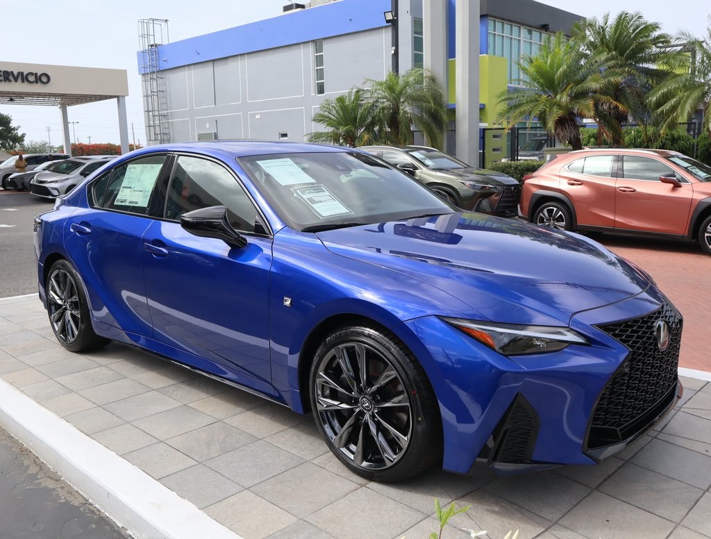 2025 Lexus IS 350 F SPORT photo 3