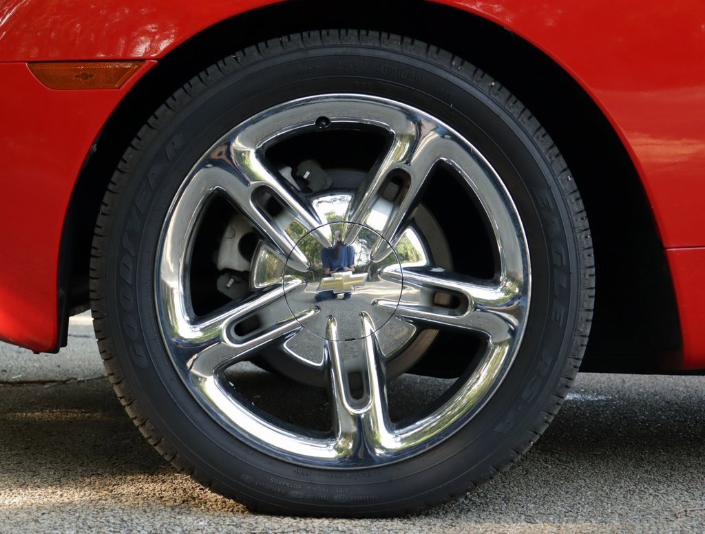2005 Chevrolet SSR Base photo 28