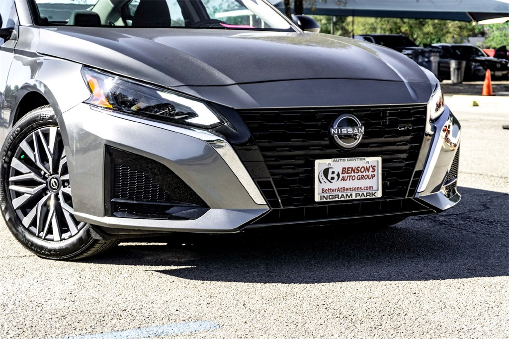 2025 Nissan Altima 2.5 SV photo 3