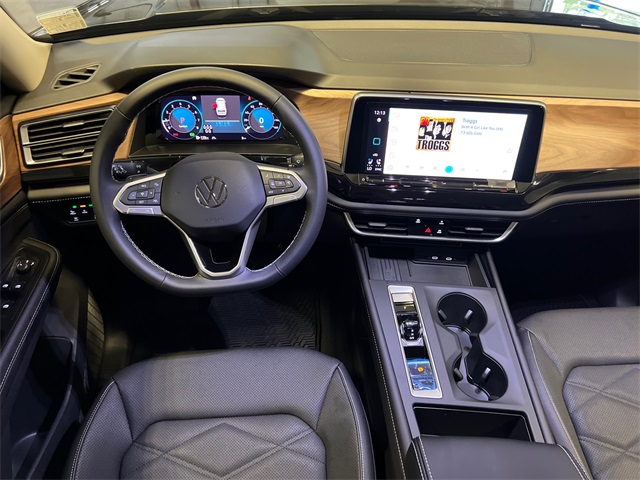 2026 Volkswagen Atlas SE photo 10
