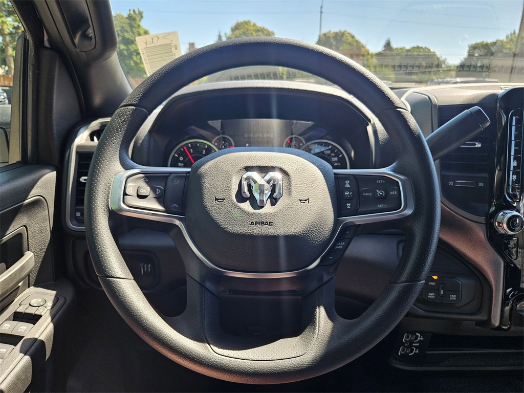 2025 Ram 2500 Tradesman photo 17