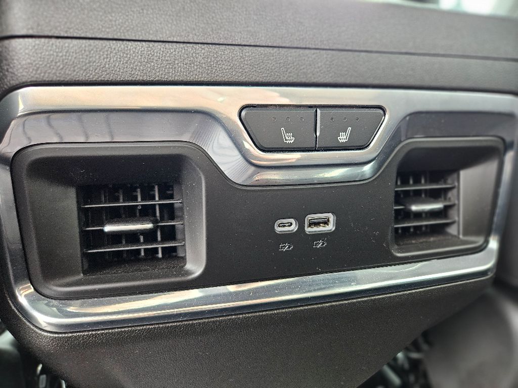2024 Chevrolet Silverado 1500 High Country photo 29
