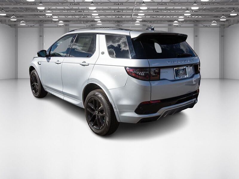 2025 Land Rover Discovery Sport S photo 3