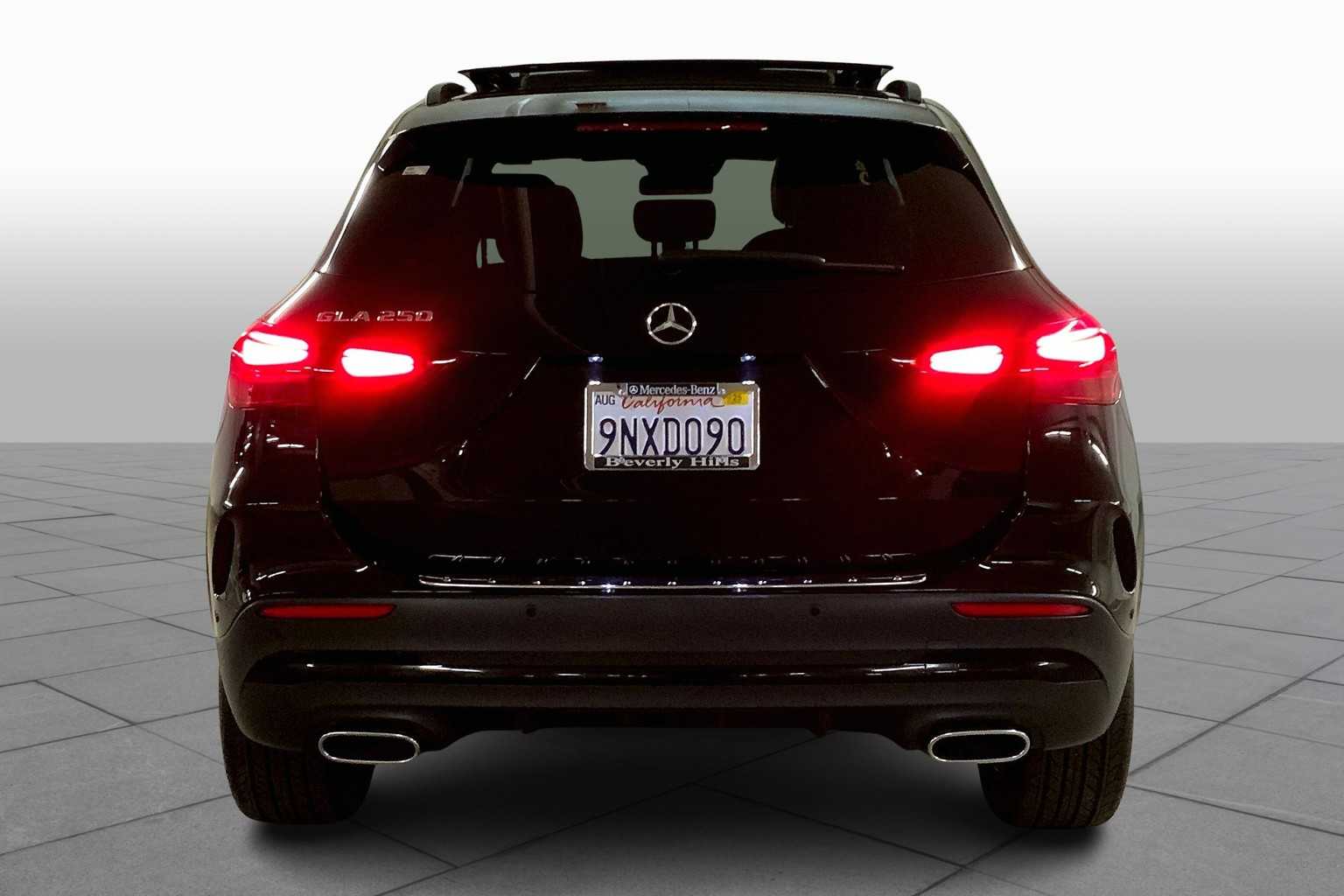 2025 Mercedes Benz GLA 250 photo 4