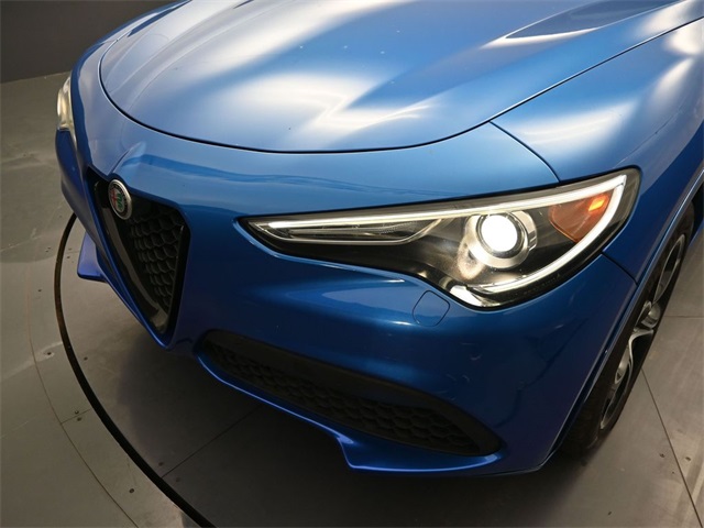 2022 Alfa Romeo Stelvio Ti Sport photo 18
