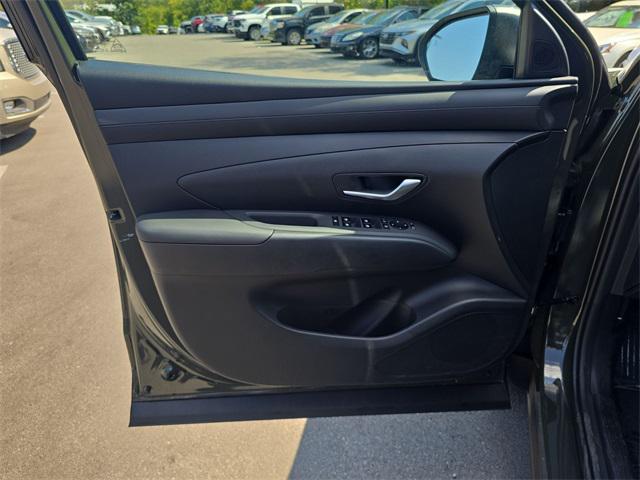 2026 Hyundai Santa Cruz SEL photo 13