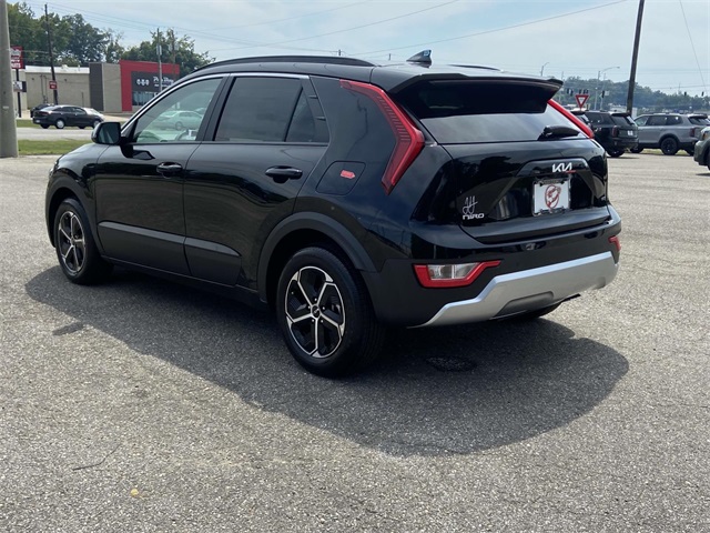2025 Kia Niro EX photo 2