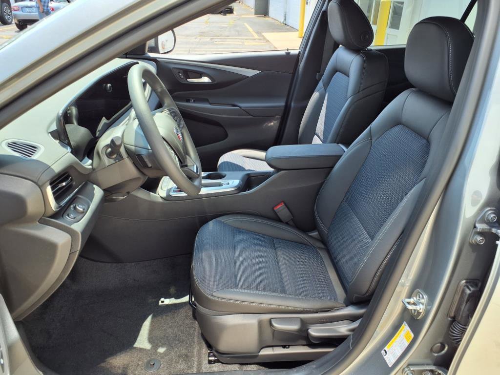 2025 Buick Envista Preferred photo 3