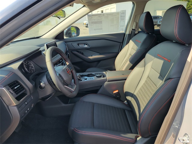 2026 Nissan Rogue SV photo 12