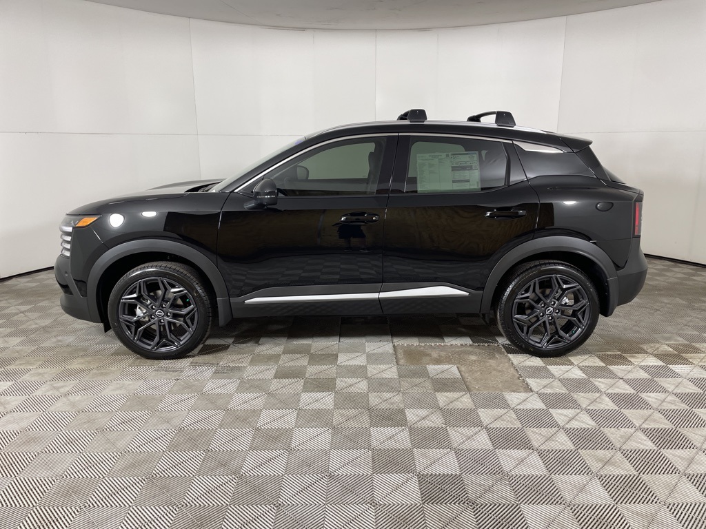 2025 Nissan Kicks SR photo 4