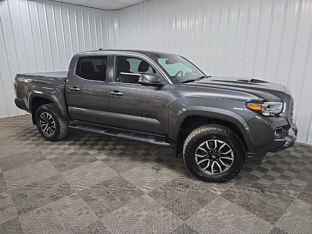 2023 Toyota Tacoma TRD Sport's photo