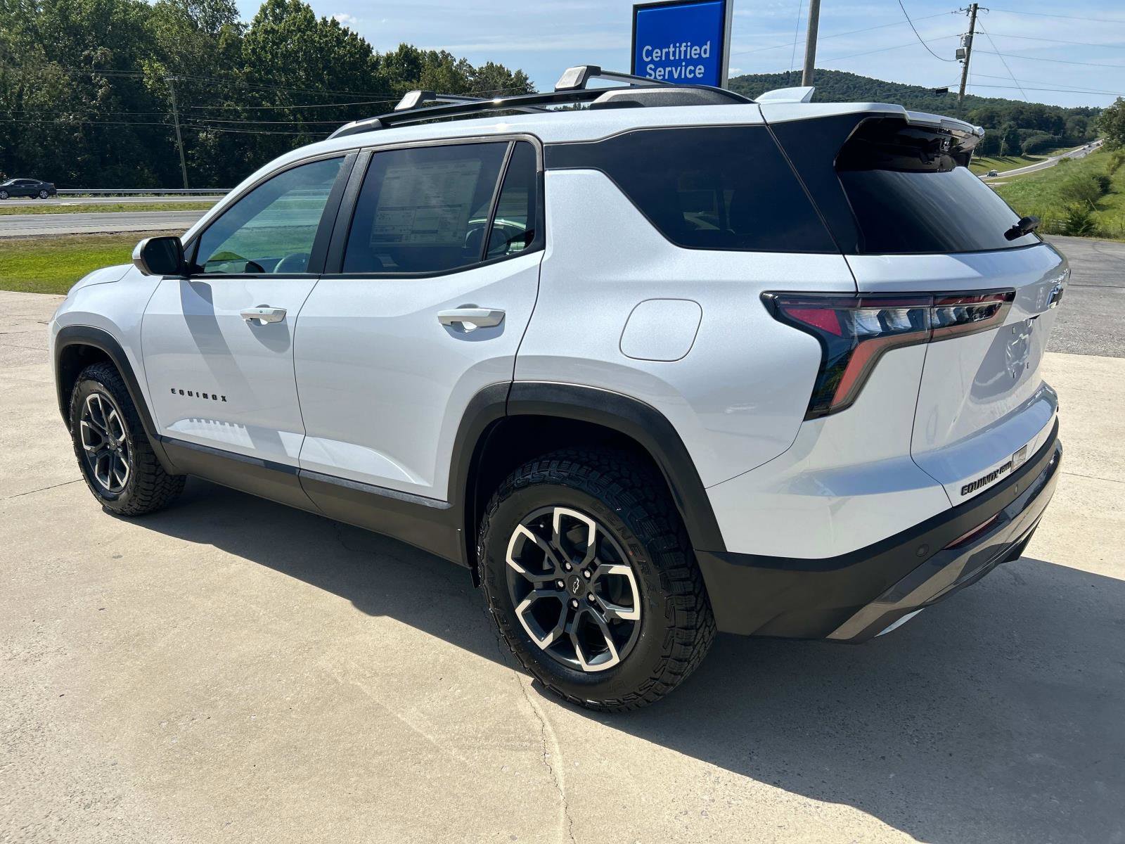 2026 Chevrolet Equinox ACTIV photo 6