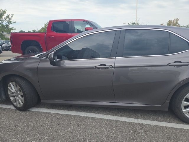 2018 Toyota Camry LE photo 4