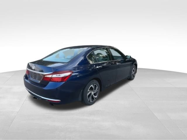 2017 Honda Accord LX photo 8