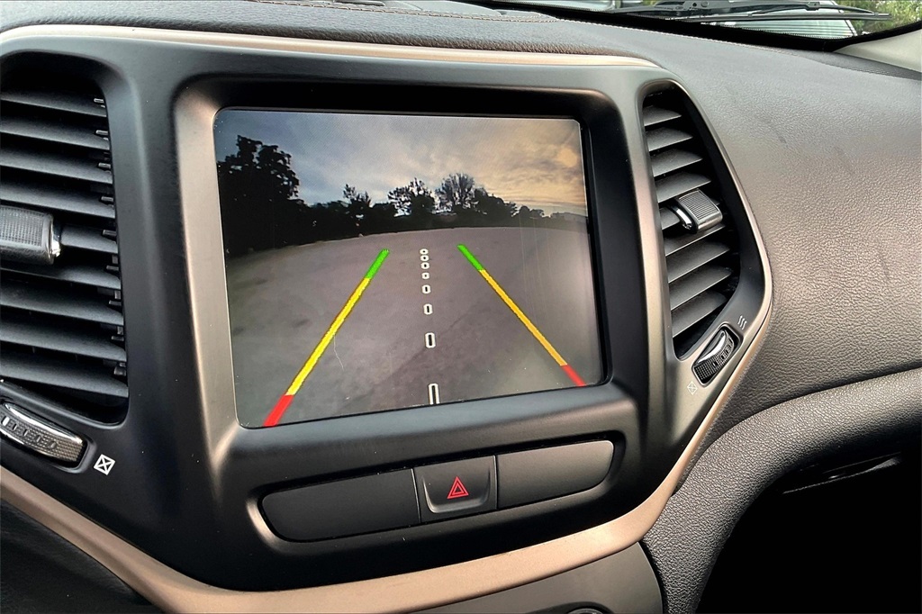 2017 Jeep Cherokee Latitude photo 20