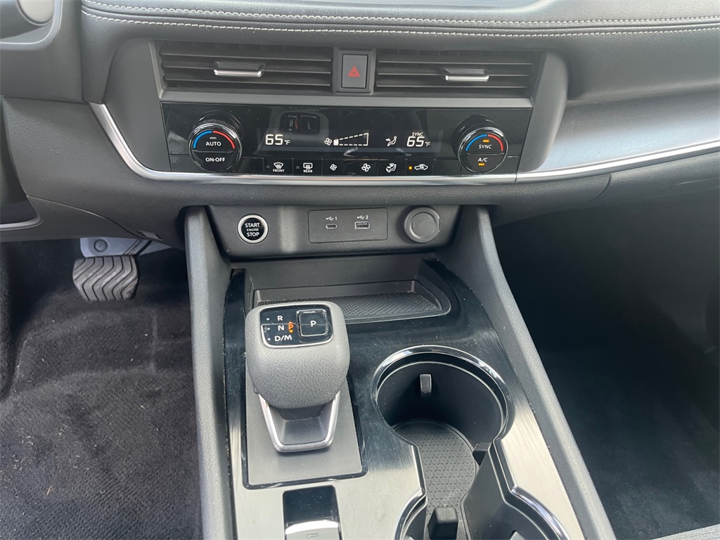 2023 Nissan Rogue SV photo 15