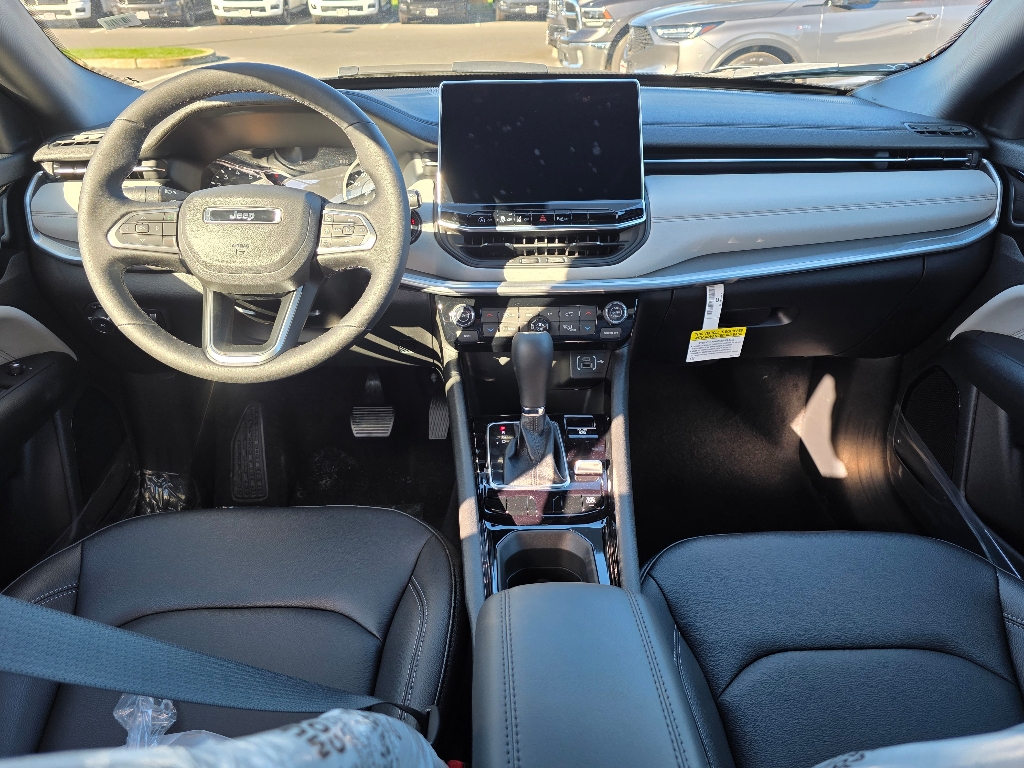 2026 Jeep Compass Limited photo 2