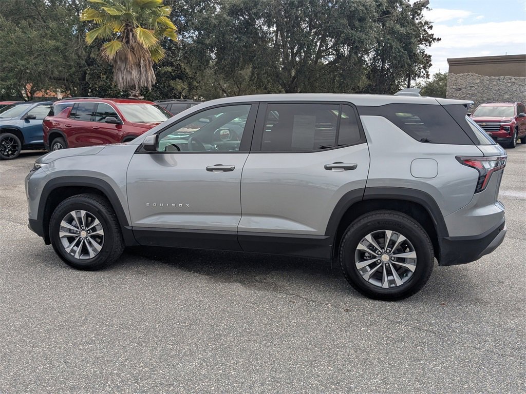 2026 Chevrolet Equinox LT photo 2