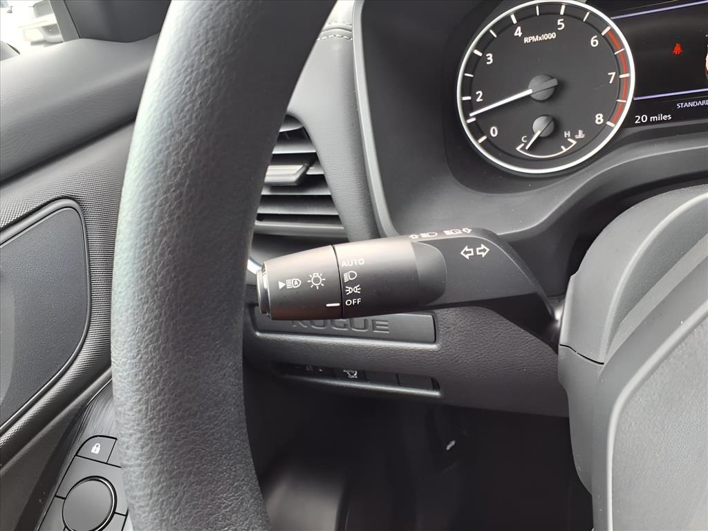 2025 Nissan Rogue S photo 25