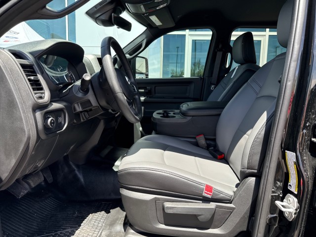 2025 Ram 2500 Tradesman photo 8