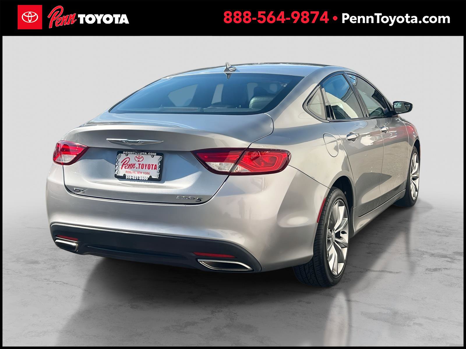 2016 Chrysler 200 S photo 6