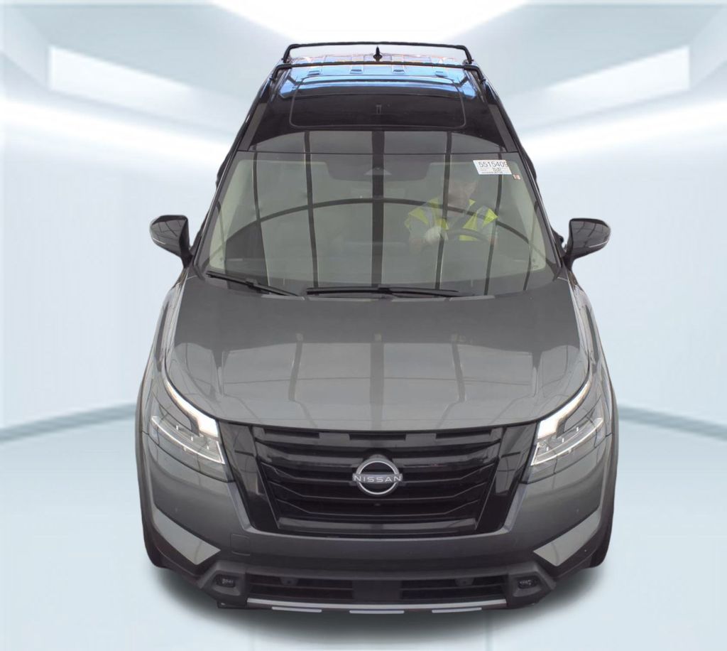 2023 Nissan Pathfinder SL photo 4