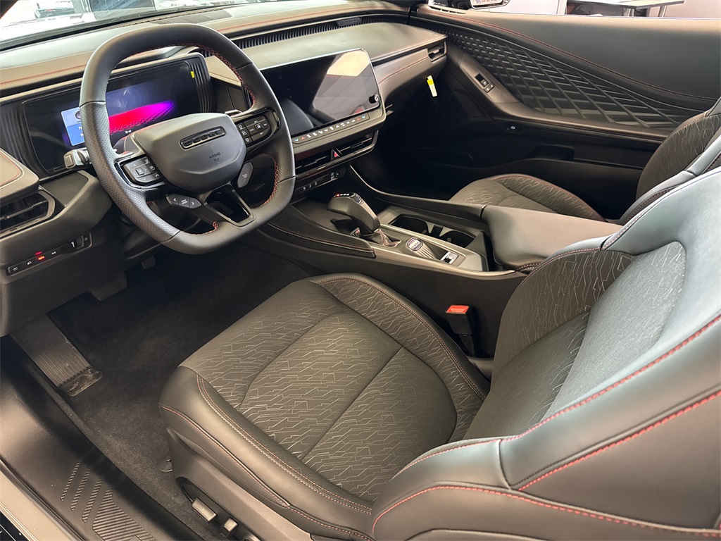 2025 Dodge Charger R/T photo 20